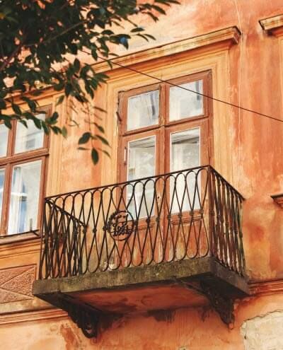 Altbau-Balkon