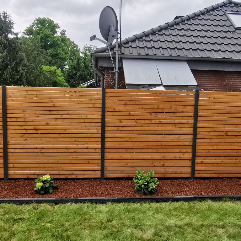 Gartenbau: 1 Stück; Blumenbeet anlegen, Rasenkanten verlegen
