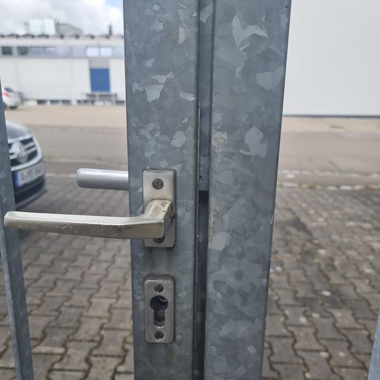 Tore und Geländer: Tor; Reparieren