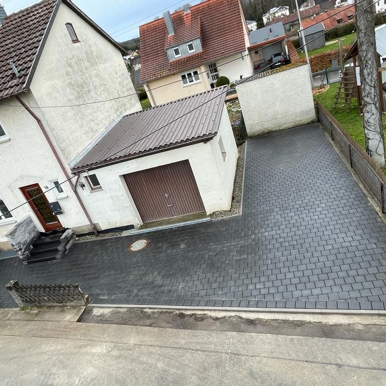 Pflasterarbeiten: 80 m²; Pflastern; Einfahrt
