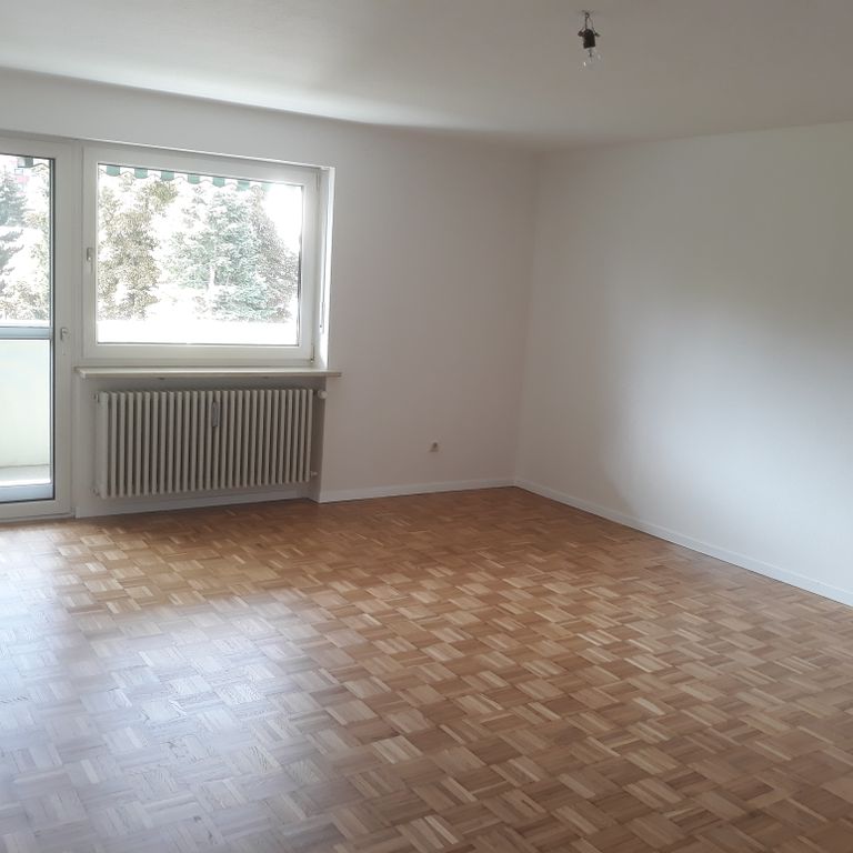 Parkett schleifen u. versiegeln/ 26,43 m²/ Sockelleisten anbringen ...