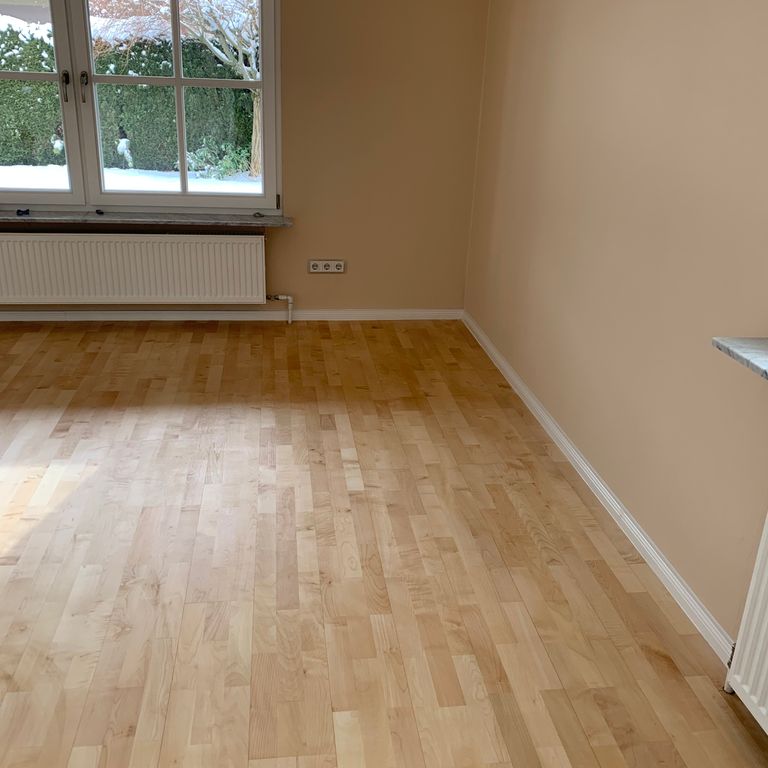 Holzboden: 43 m²; Parkett; Boden lackieren, Boden schleifen